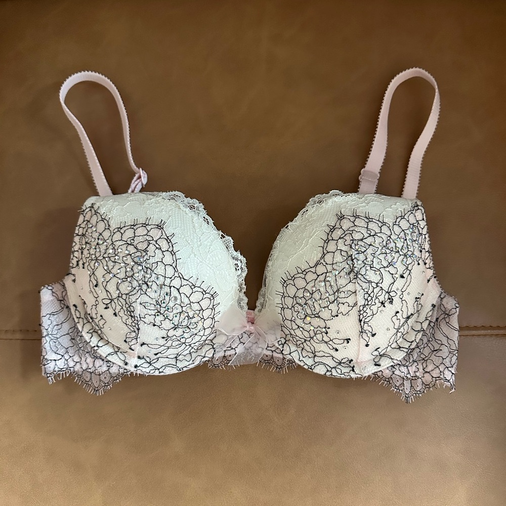 Like new Victoria’s Secret Dream Angels Push Up